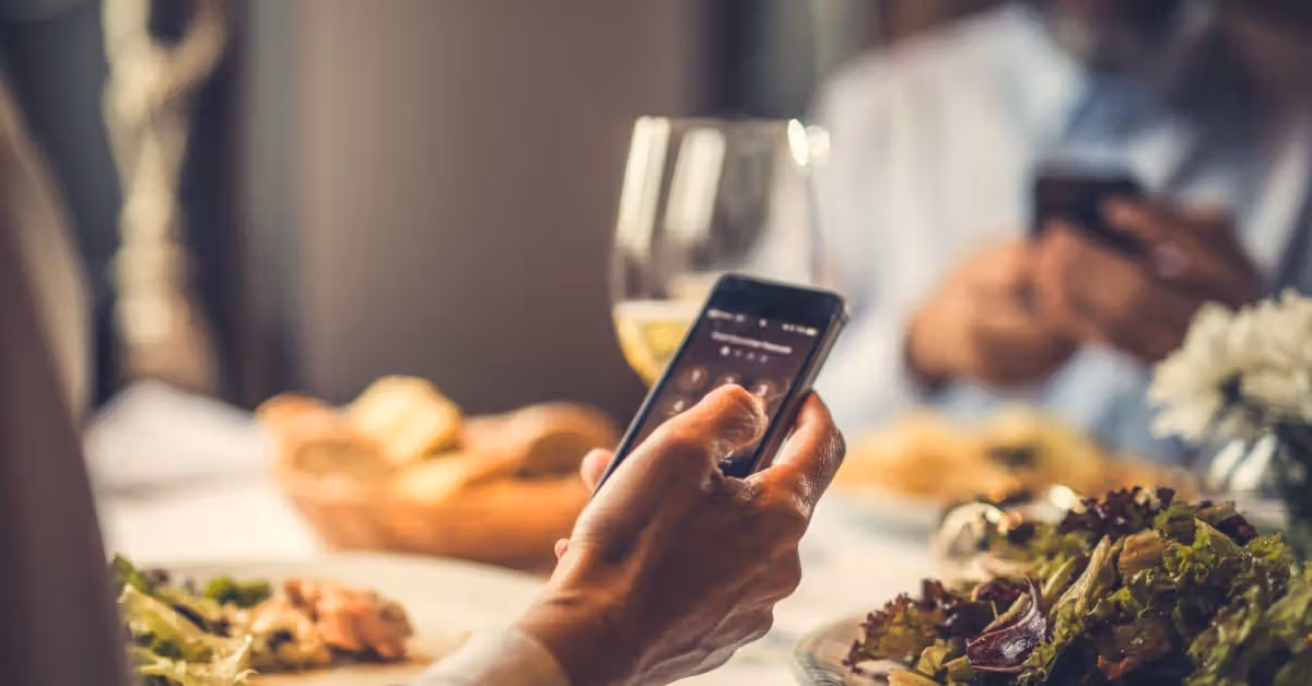 5 Cara Mengatasi Kebiasaan Makan Berlebihan dengan Mindful Eating