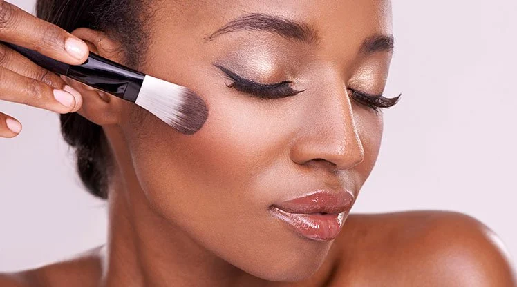5 Panduan Lengkap Merawat Kulit untuk Pengguna Make-up Sehari-hari