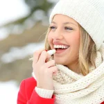 5 Kebiasaan Baik yang Menjaga Kesehatan Bibir di Musim Dingin